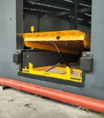 Top view of hydraulic dock leveller with 6-ton loading capacity